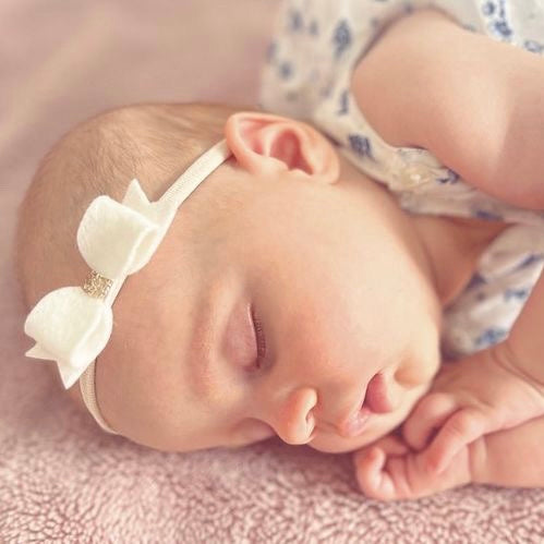 Small vintage bows with gold centre  | 12 Colours | Clip or headband