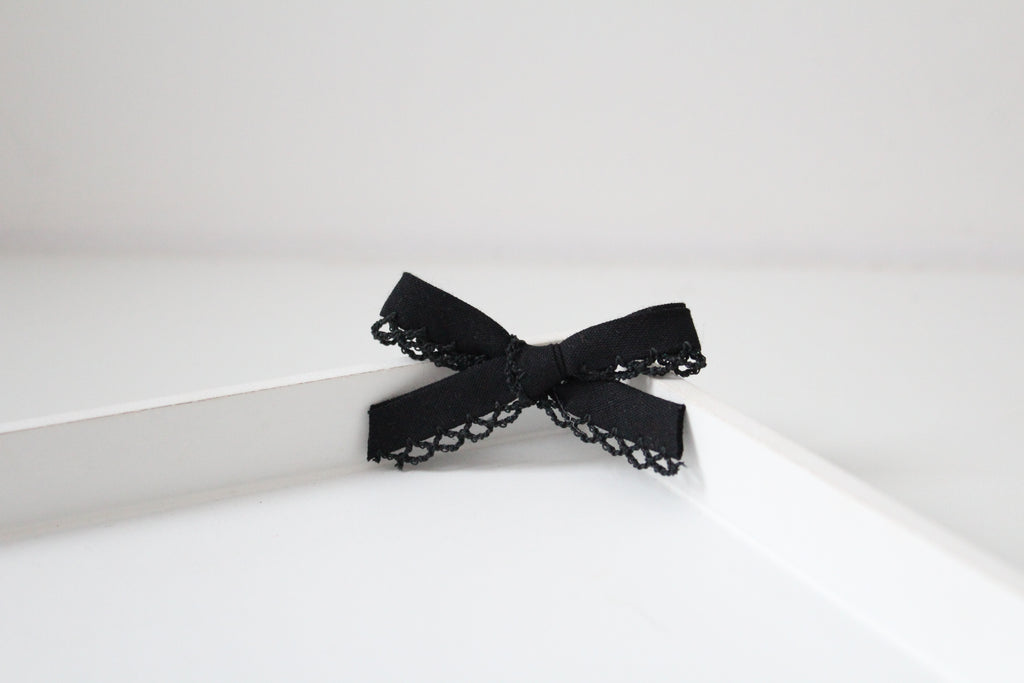 Hand tied bows | 16 Colours