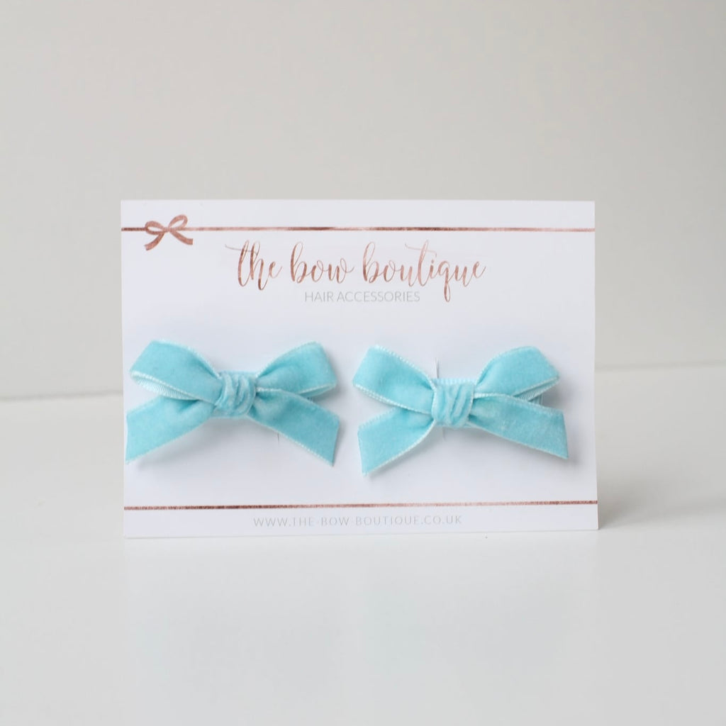 My first pigtail clip set | Baby blue velvet