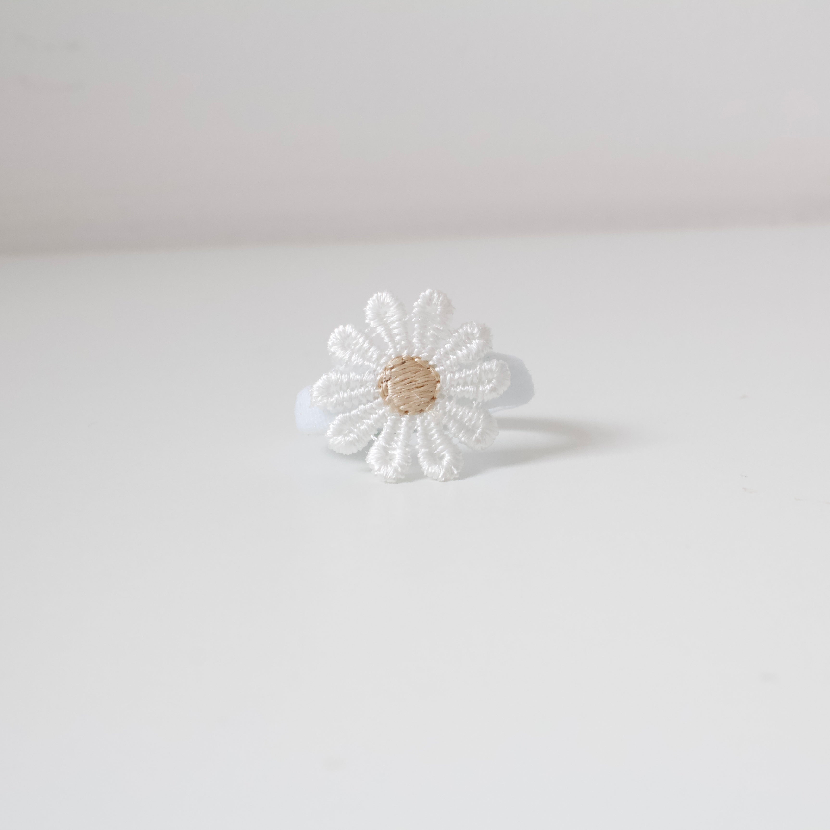 Large delicate bobbles | 2 colours