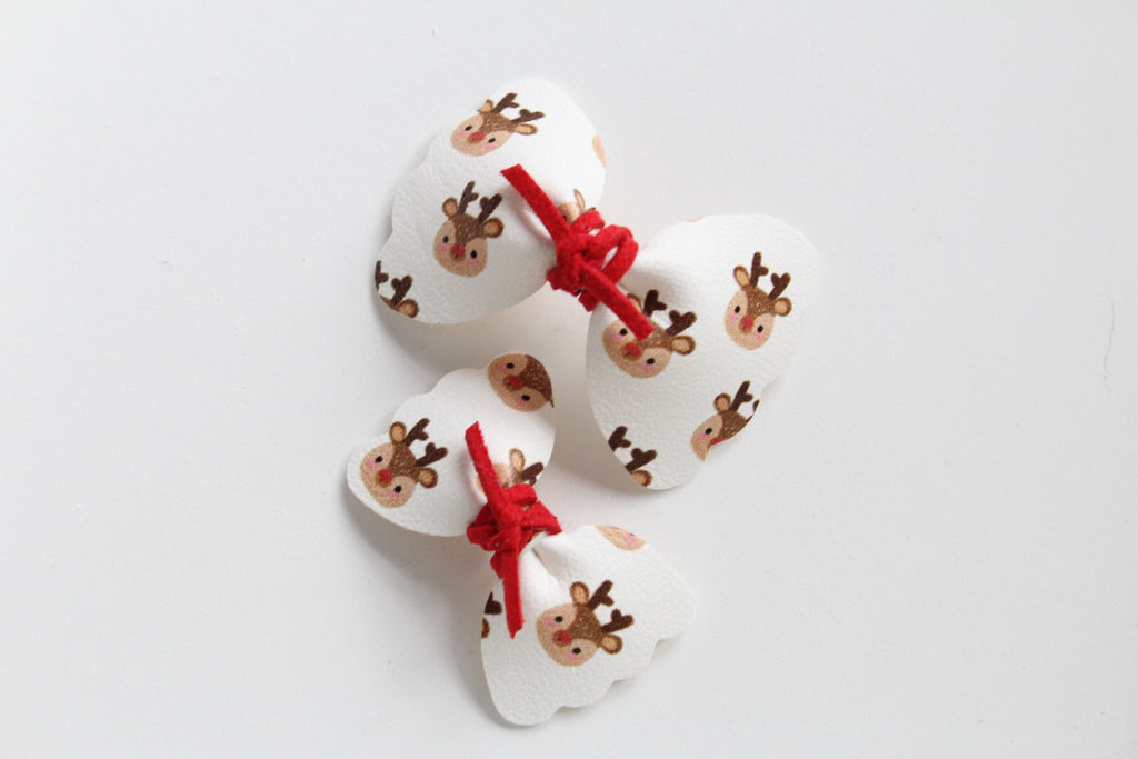 Reindeer scalloped bow | Clip or headband