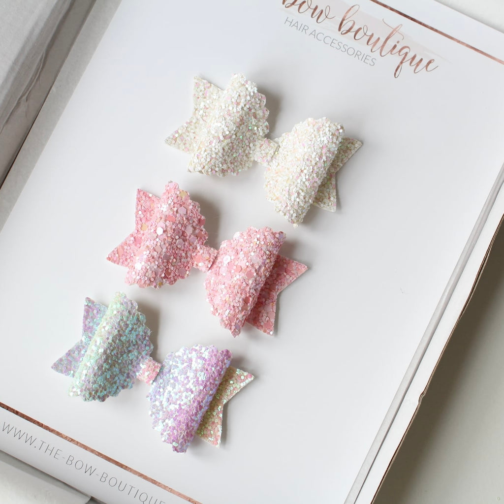 Small scalloped glitter bows set of 3