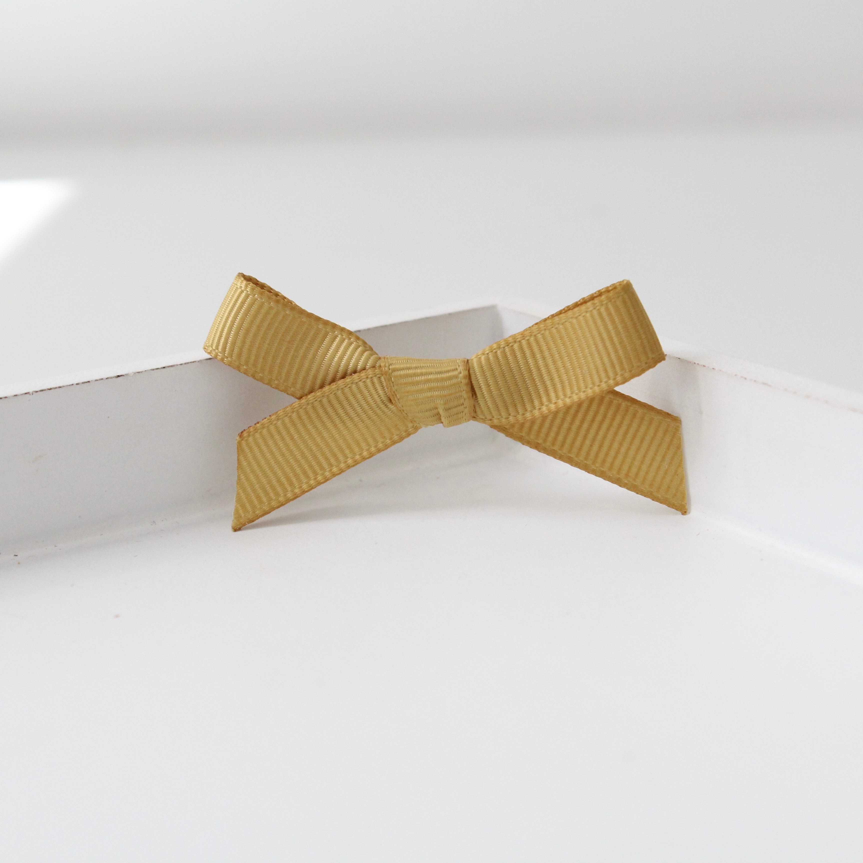 Hand tied ribbon bow clips | 41 Colours