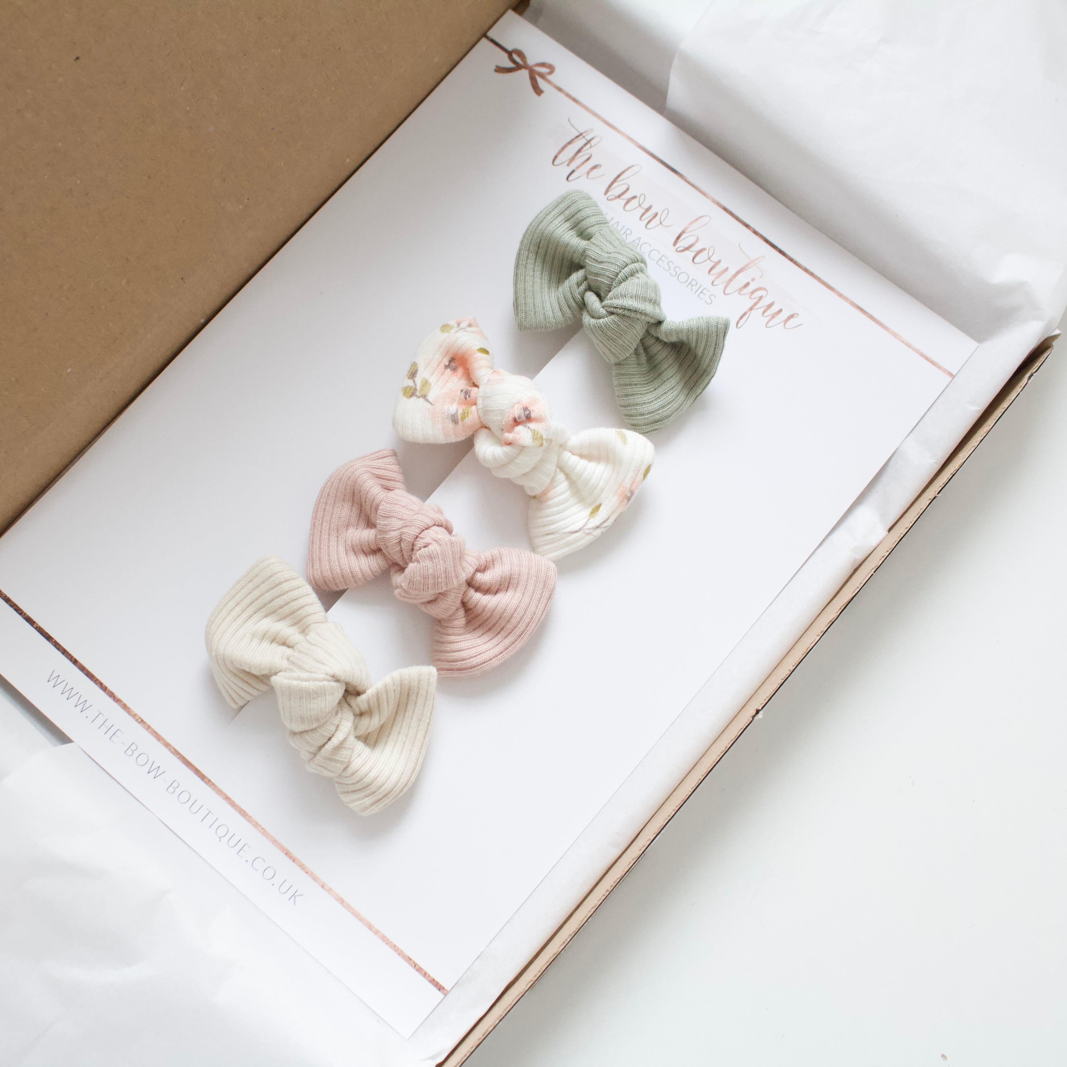 The soft floral jersey clip set