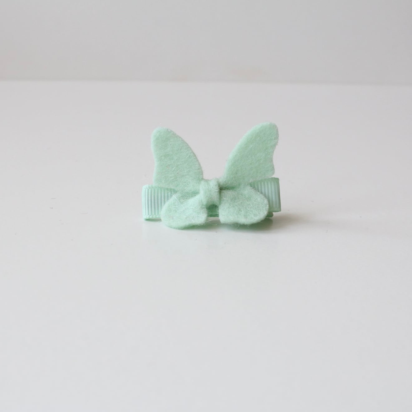 Felt butterflys on lined clip | 26 Colours