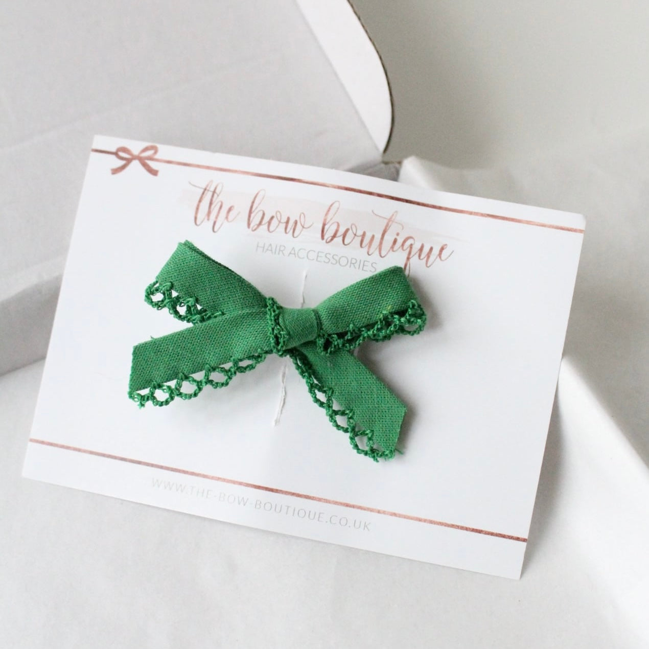 Hand tied bow clip | Green