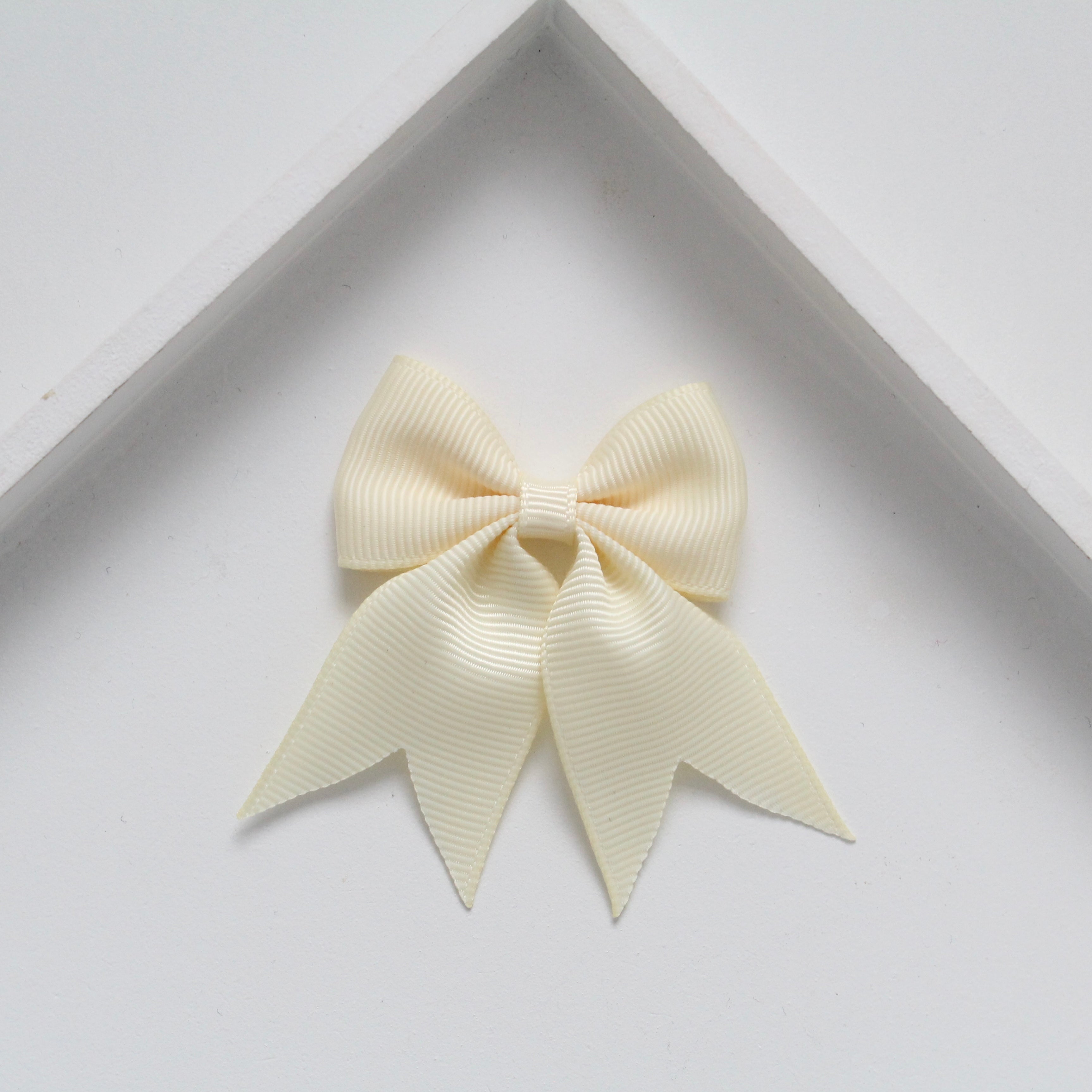 Personalised short tail pinch ribbon clip & bobbles | 34 colours