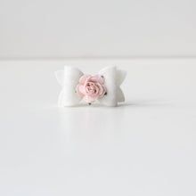Load image into Gallery viewer, Petite felt flower bows