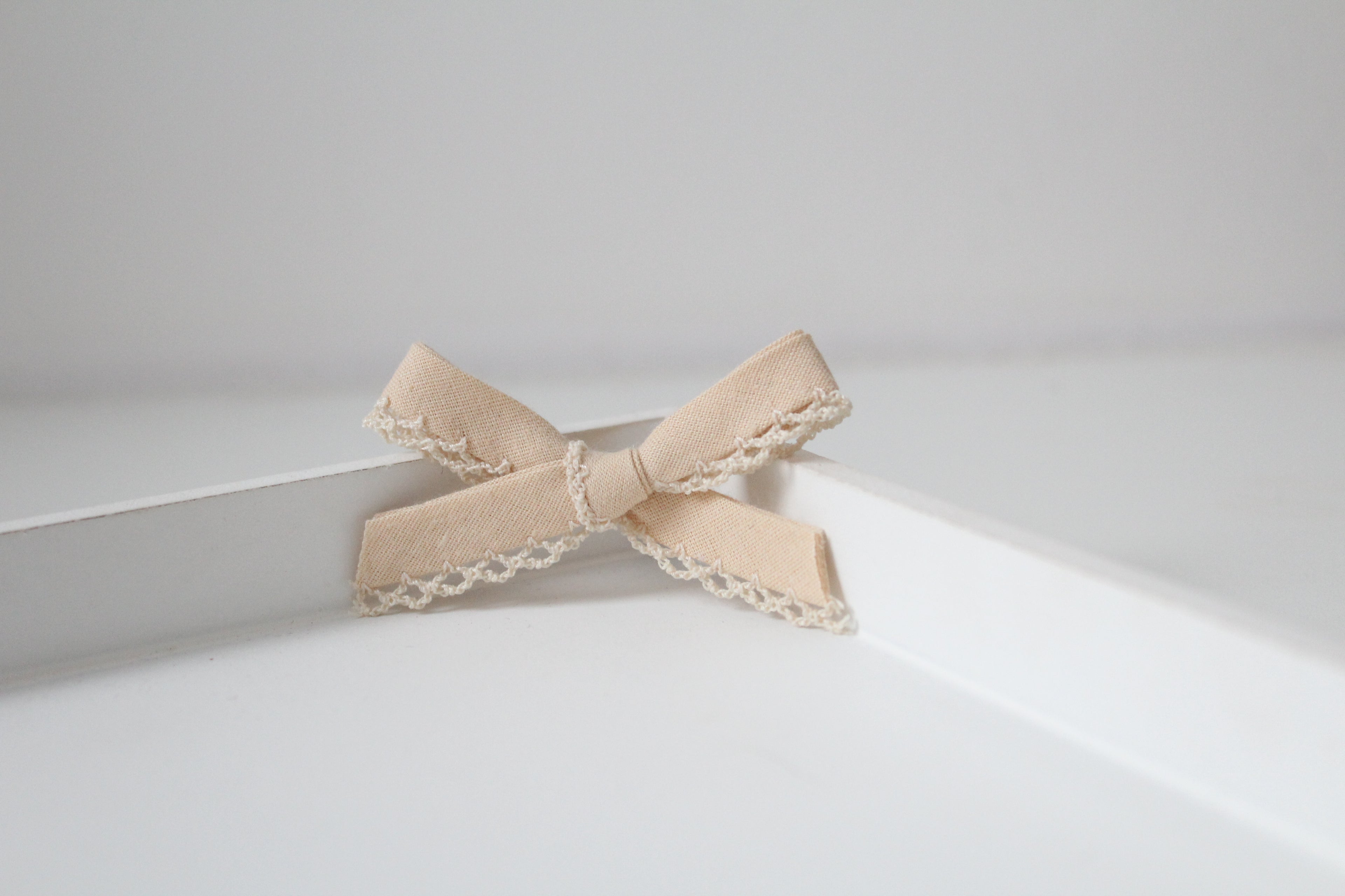 Hand tied bows | 16 Colours