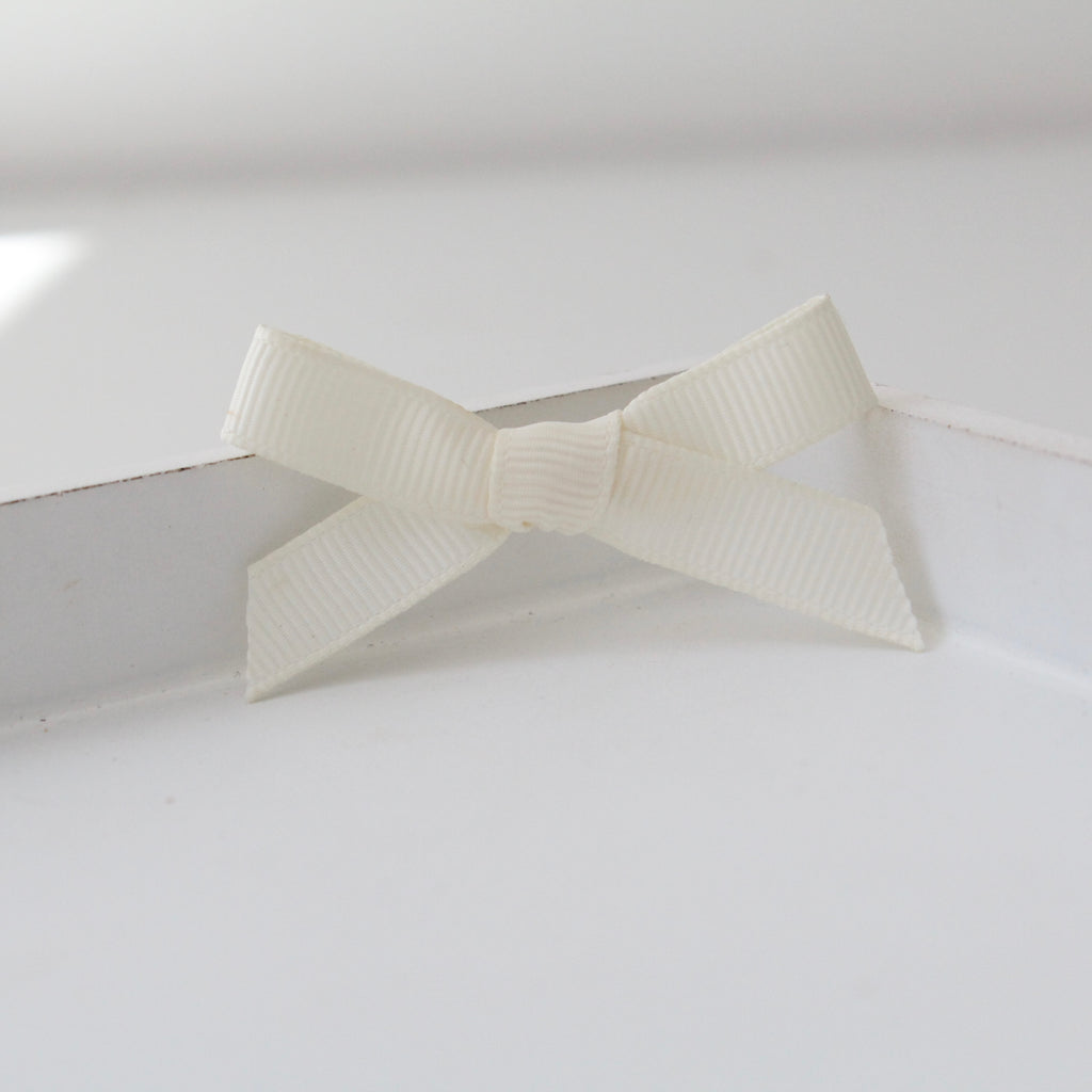 Hand tied ribbon bow clips | 41 Colours