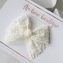 Load image into Gallery viewer, Cream Lace bow