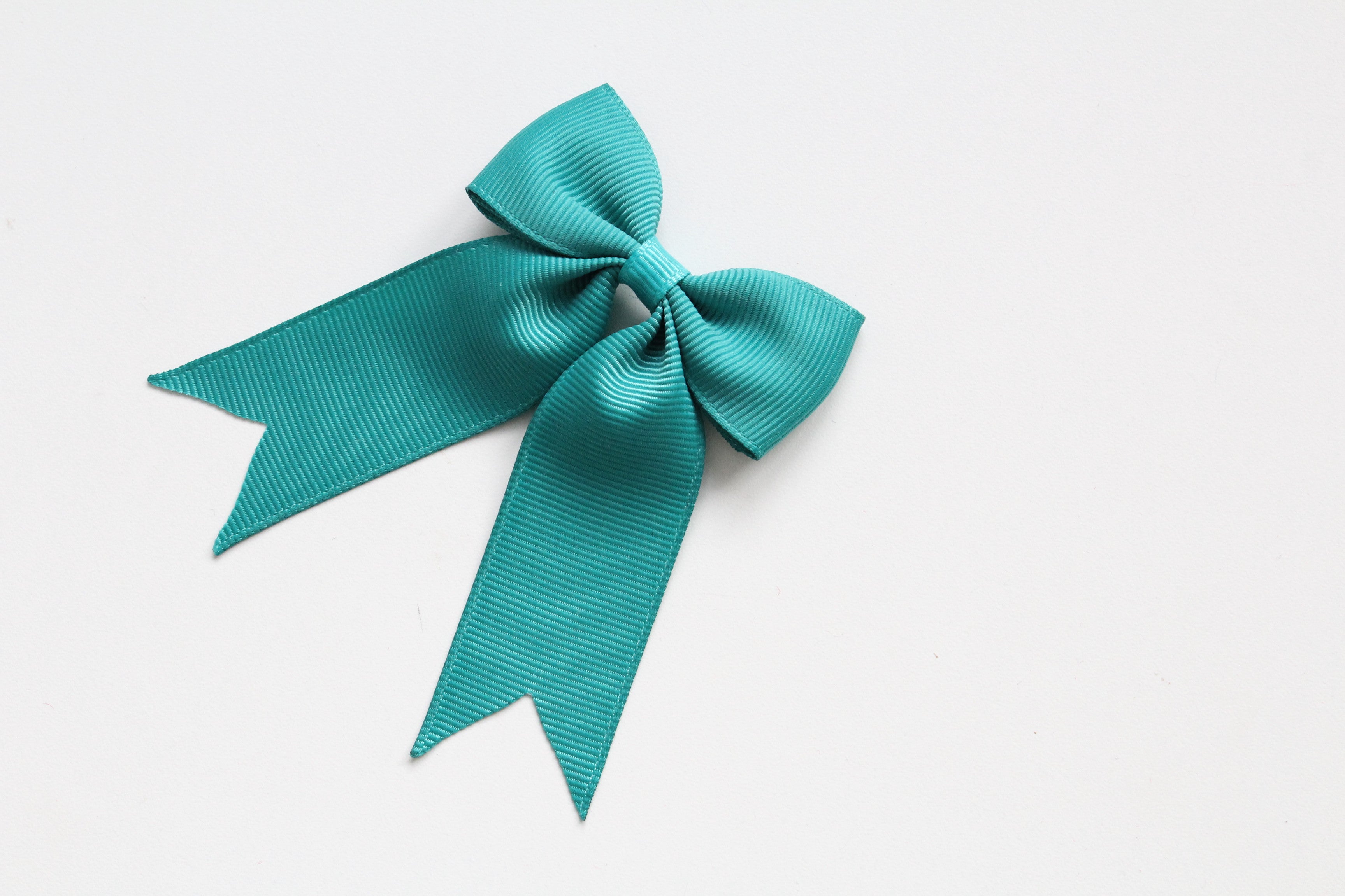 Personalised tail pinch ribbon bows | 33 colours