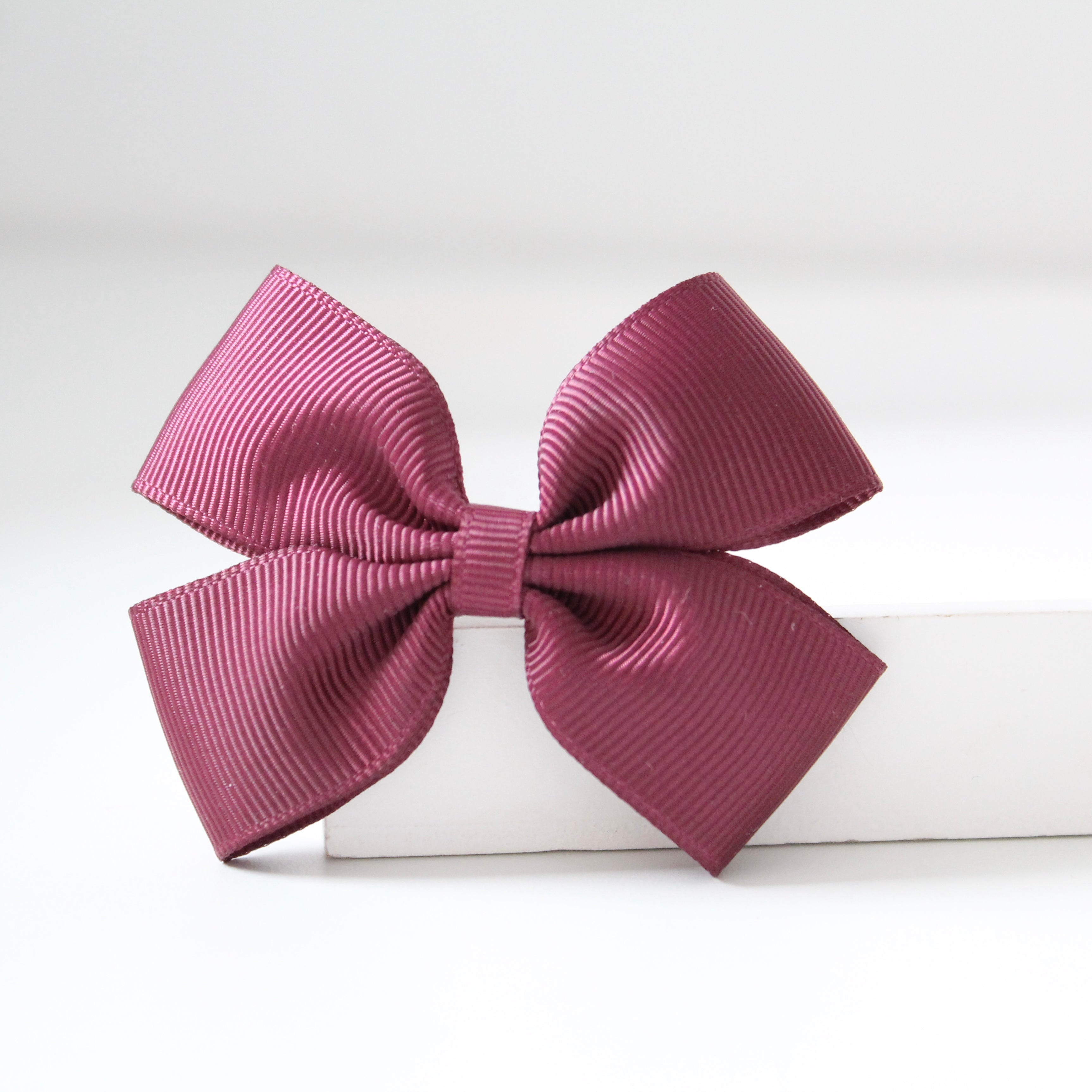 Double pinch ribbon bows | 32 colours | Clip or bobble