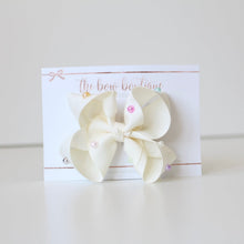 Load image into Gallery viewer, Colourfun pearl ribbon bows (8 Colours)