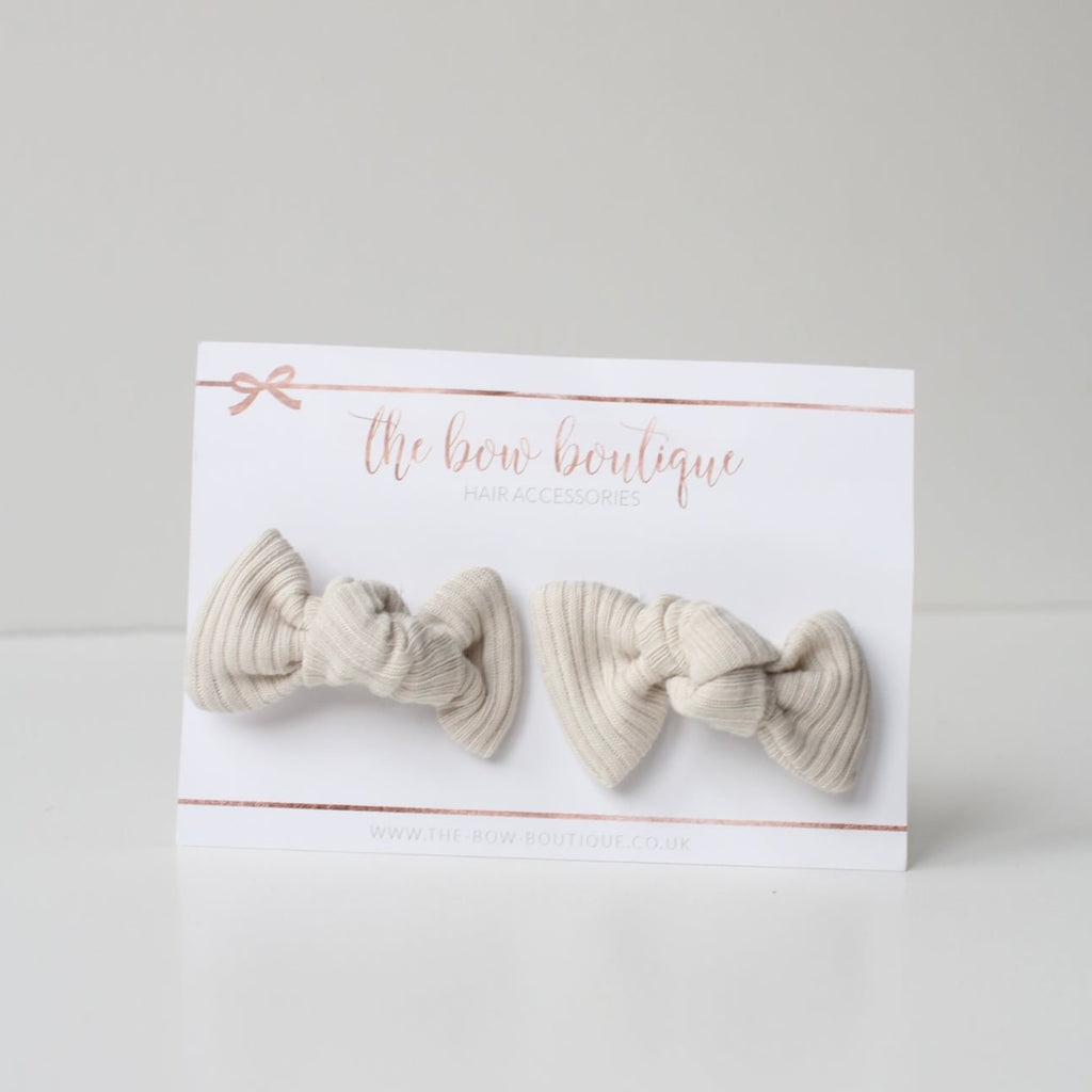 My first pigtail clip set | Ecru petite knot
