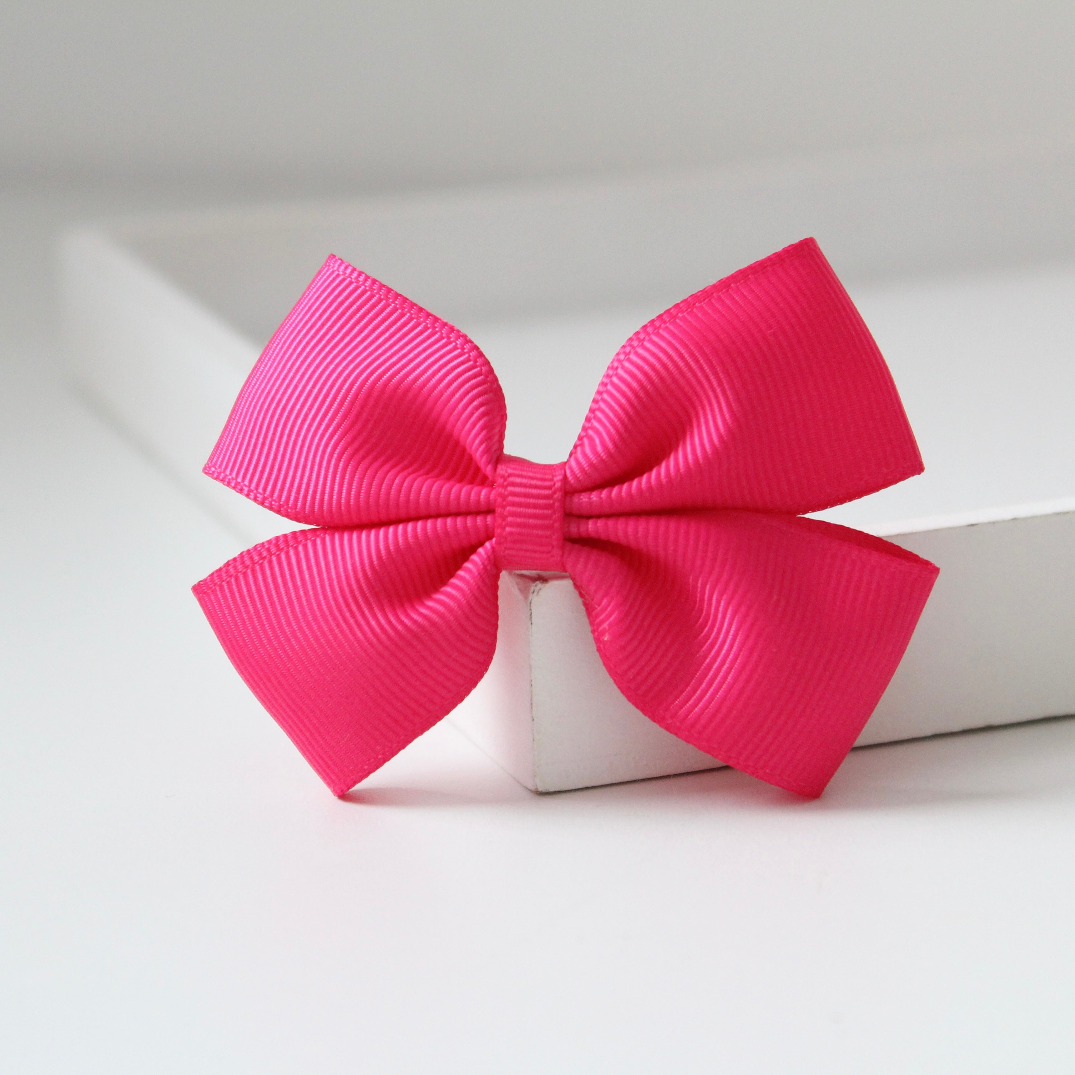 Double pinch ribbon bows | 32 colours | Clip or bobble