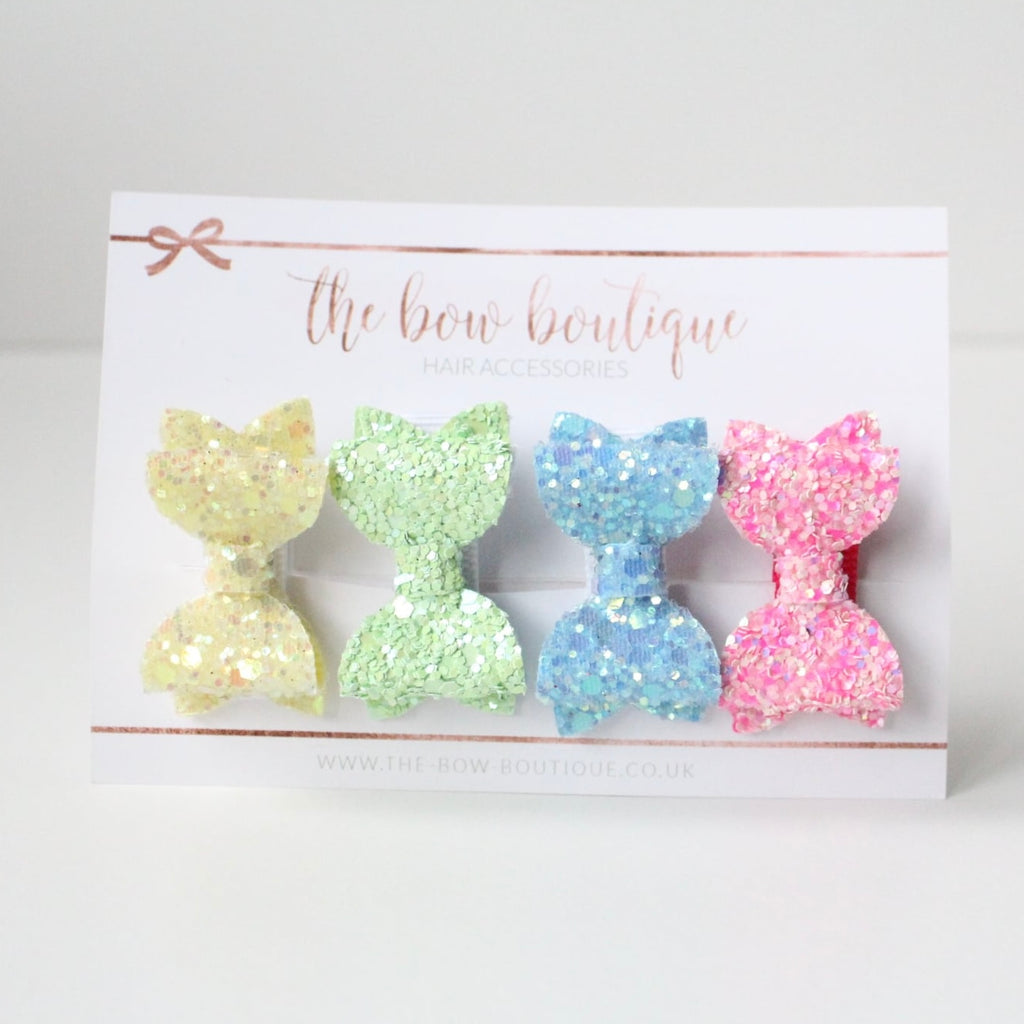 Petite deluxe set of 4 bows l clips or bobbles