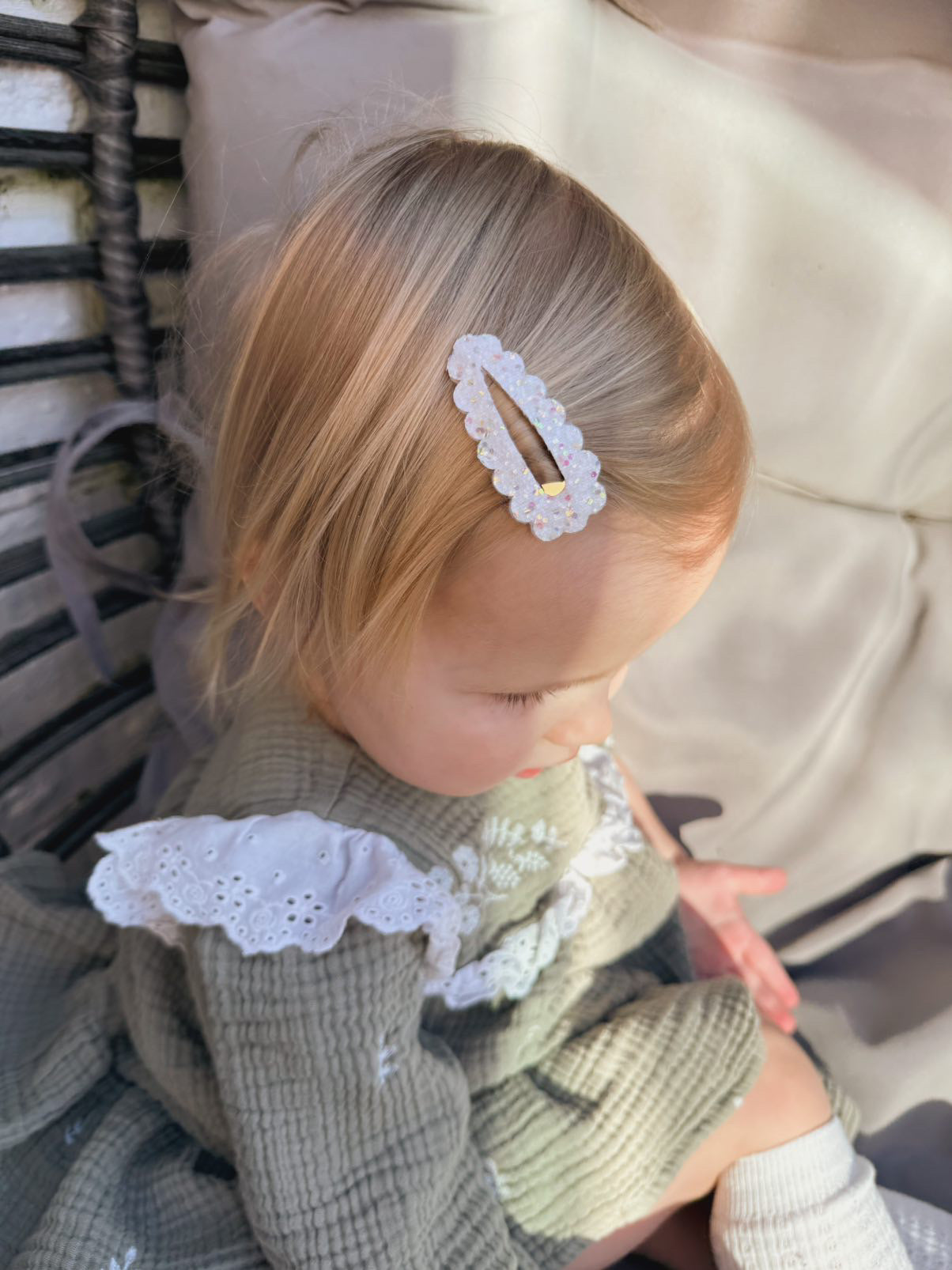 Glitter scalloped snappy clips | 20 Colours