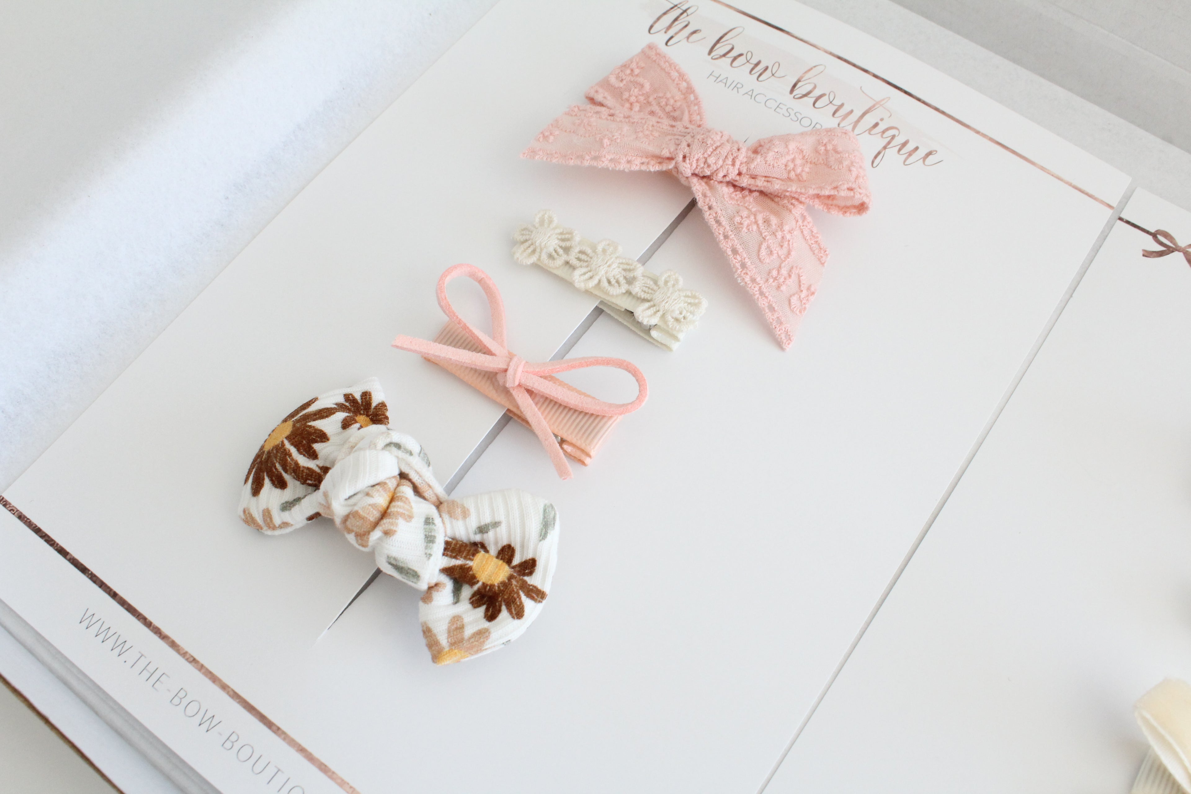 Daisy clip box