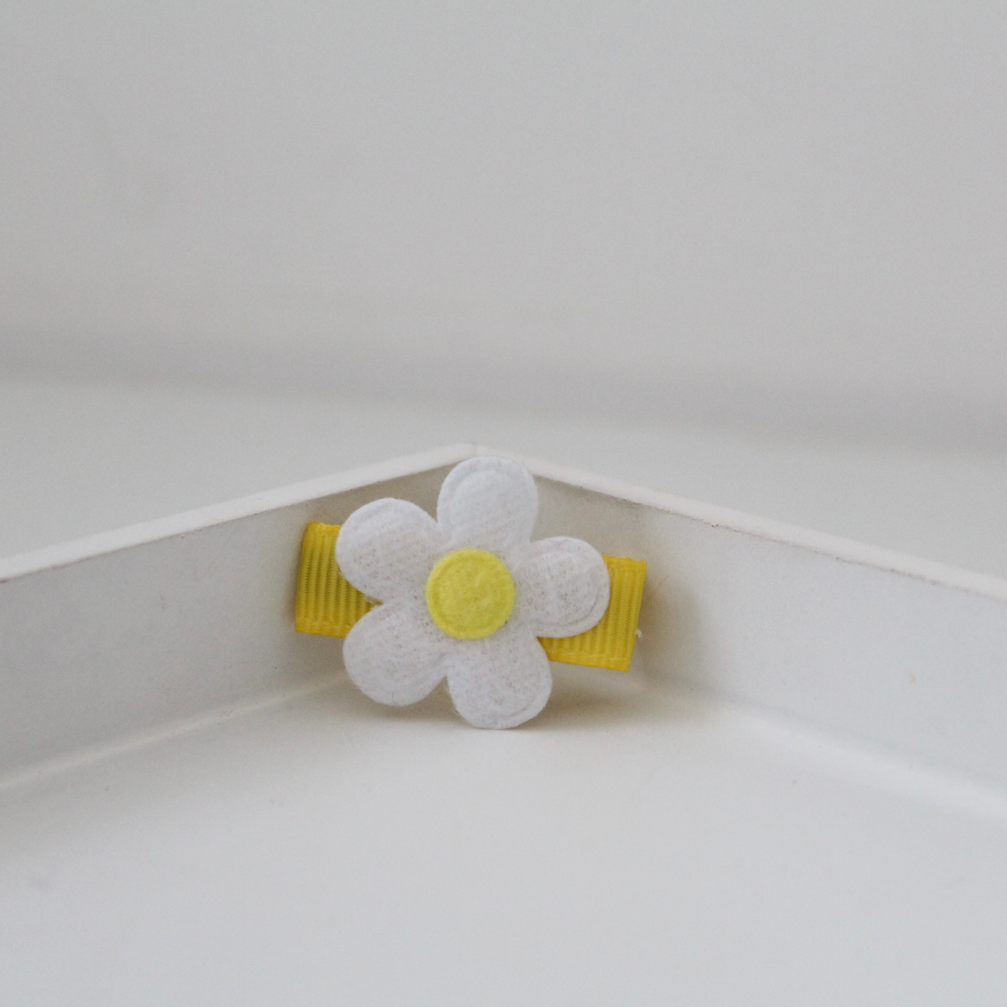 Daisy flower clips | 2 colours