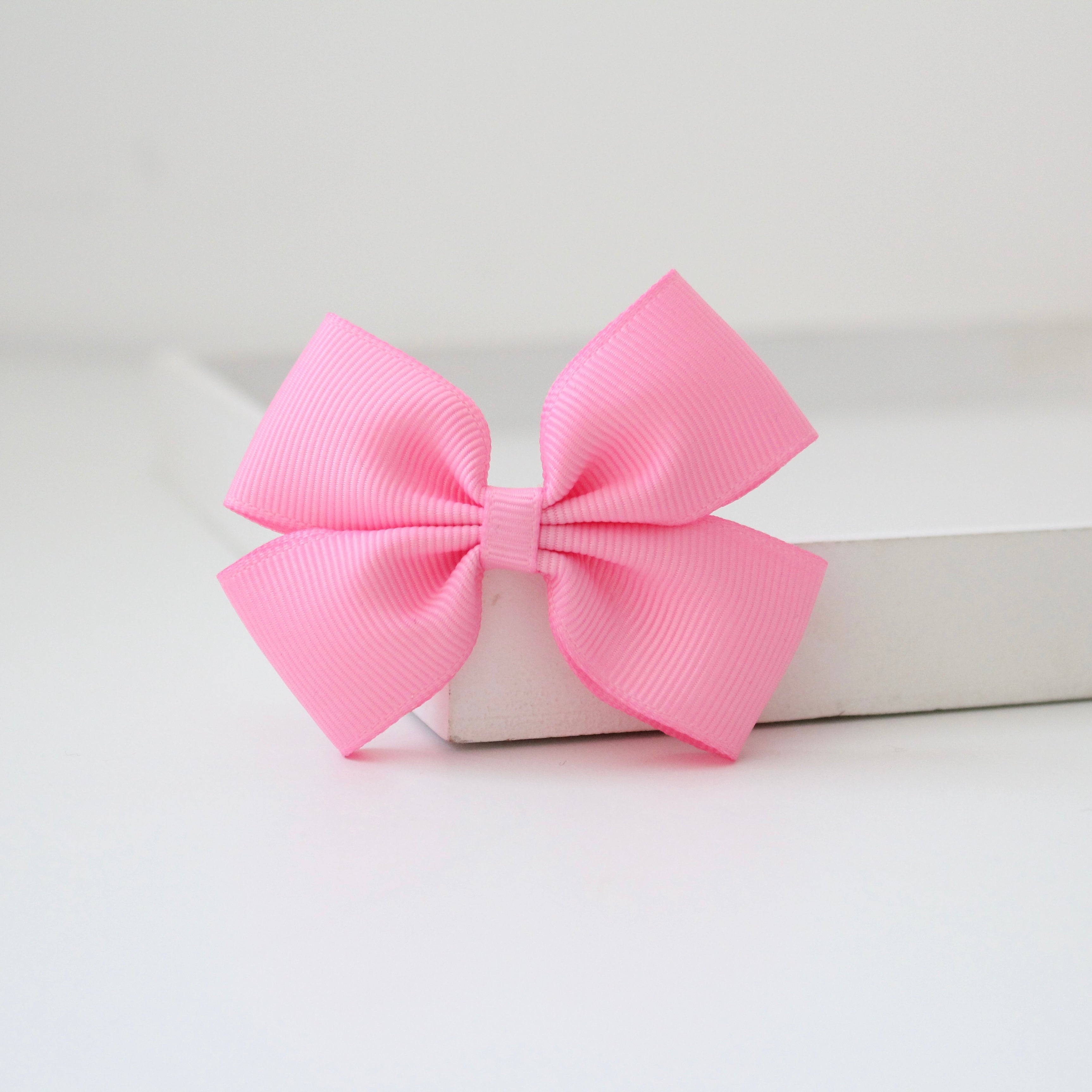 Double pinch ribbon bows | 32 colours | Clip or bobble