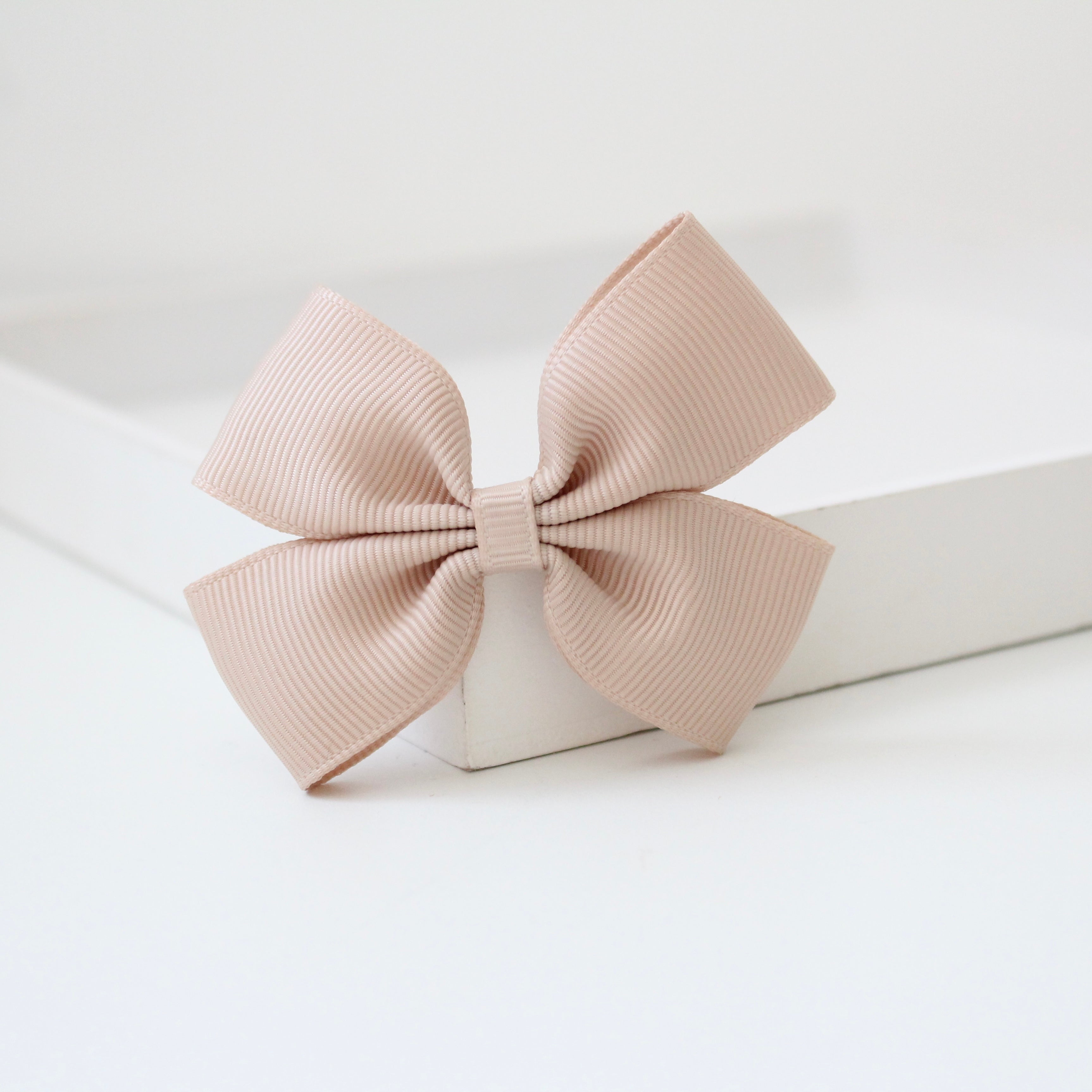 Double pinch ribbon bows | 32 colours | Clip or bobble