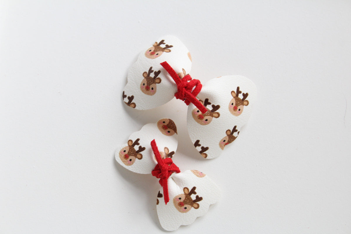 Reindeer scalloped bow | Clip or headband