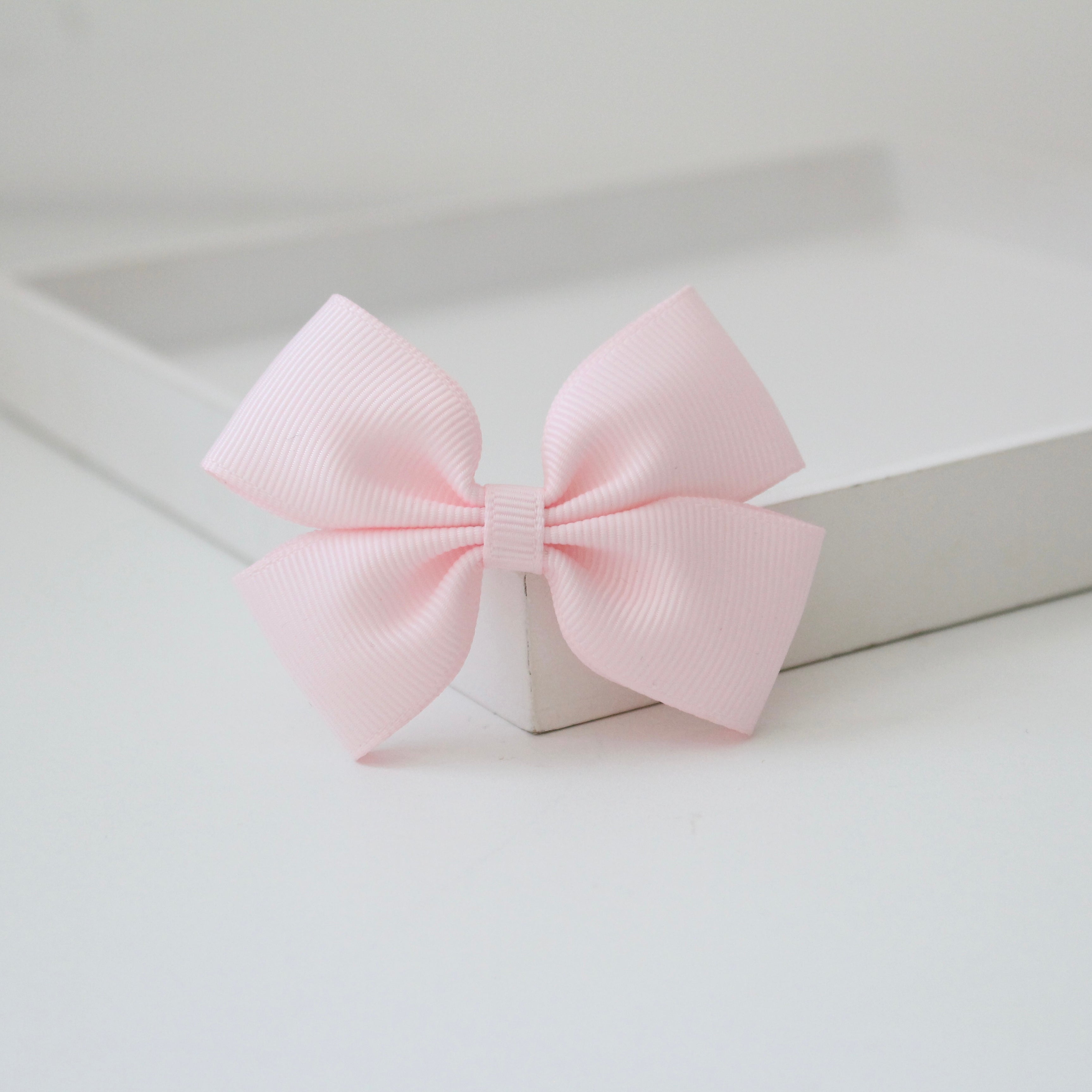 Double pinch ribbon bows | 32 colours | Clip or bobble