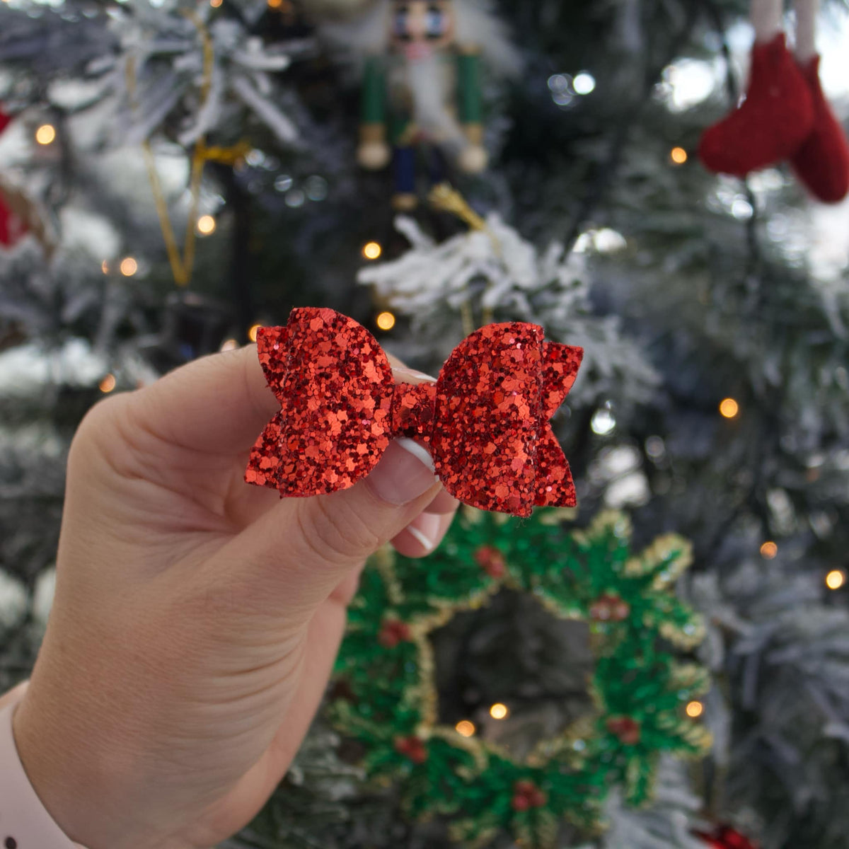Red medium deluxe glitter bow | Clip or headband