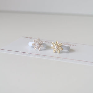 My first delicate bobbles - 2 colours