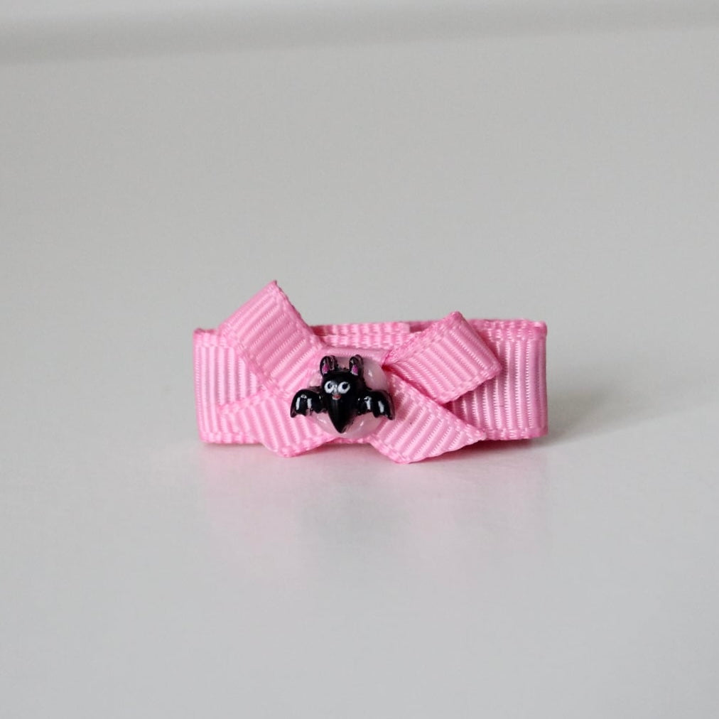 My first ribbon halloween bow clips