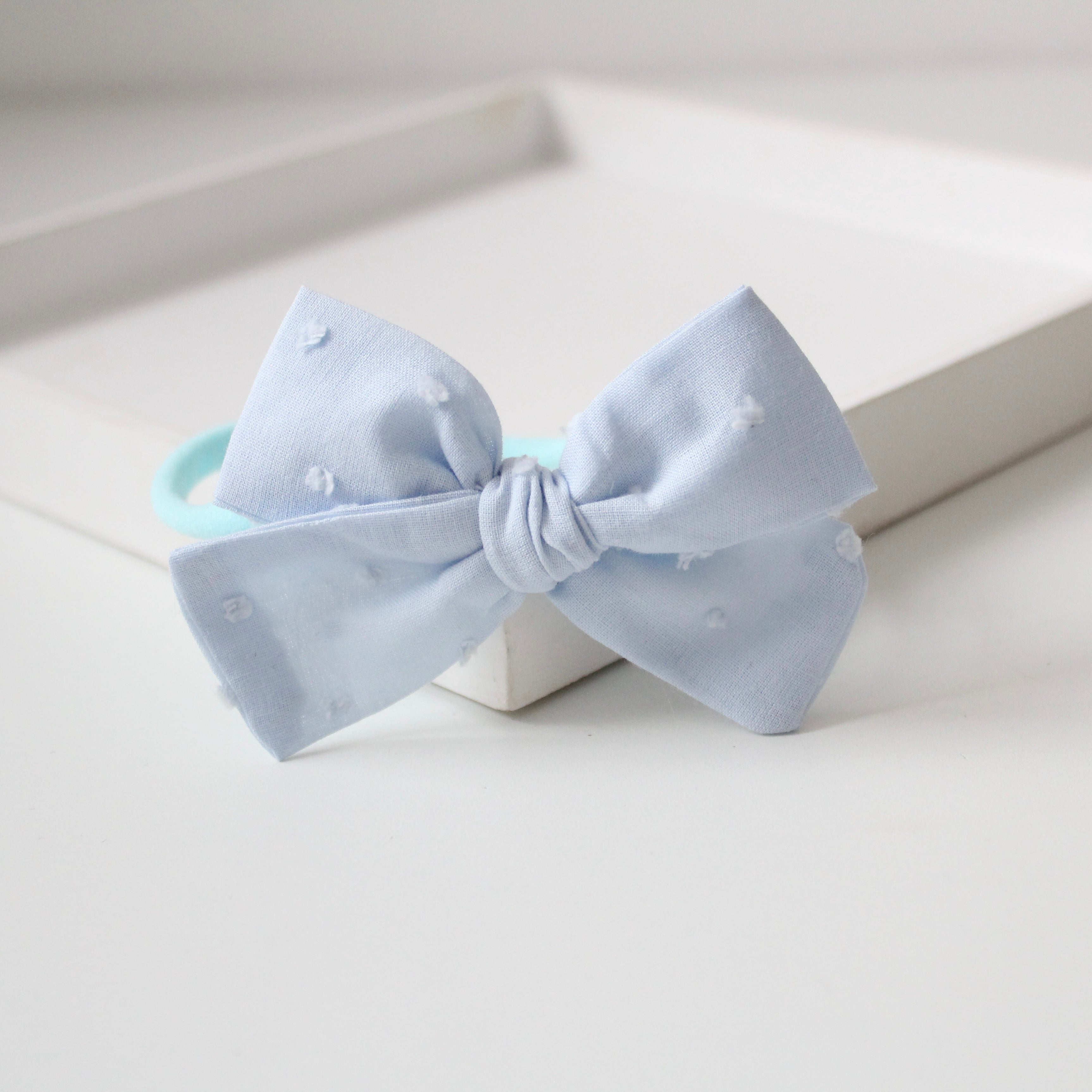 Lily - Sweetheart bows | Clip or headband