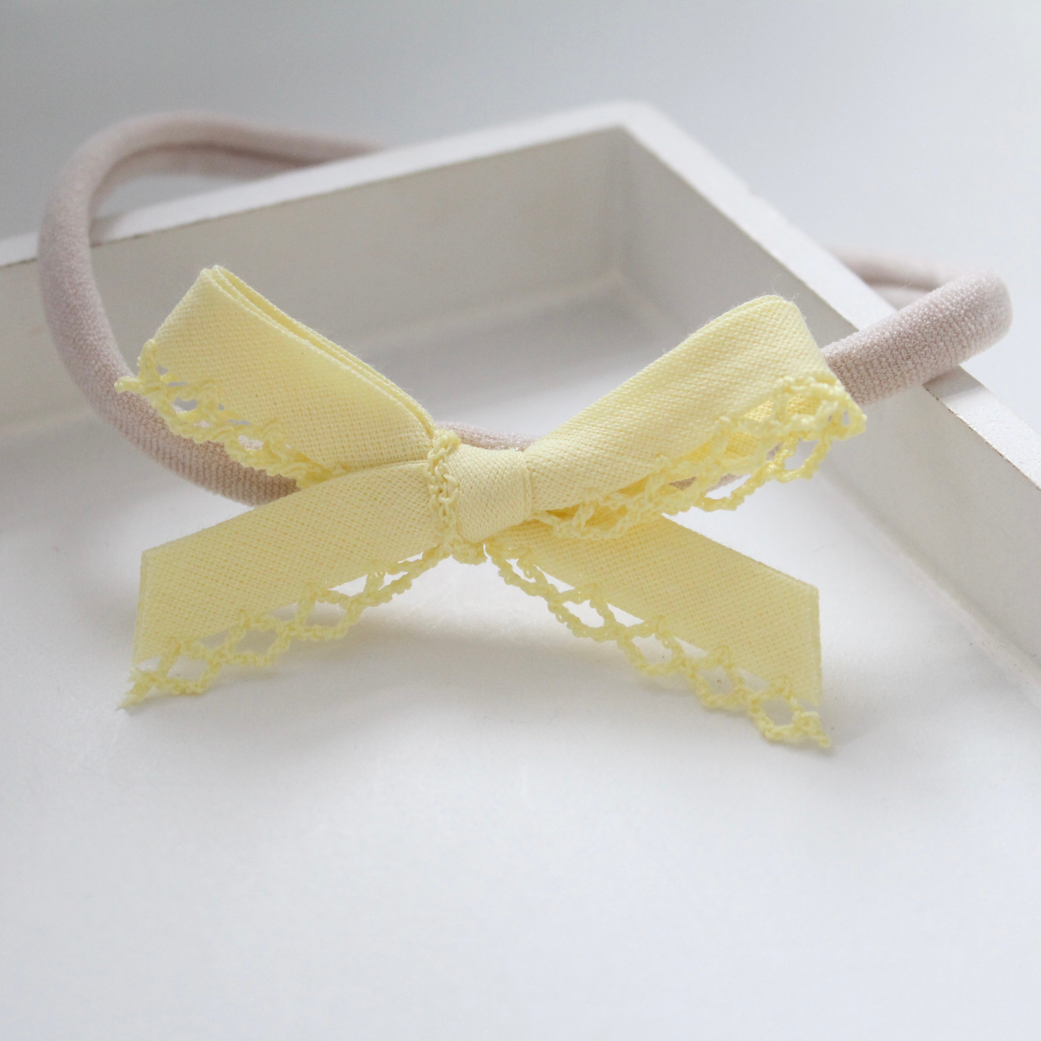 Hand tied bows | 16 Colours