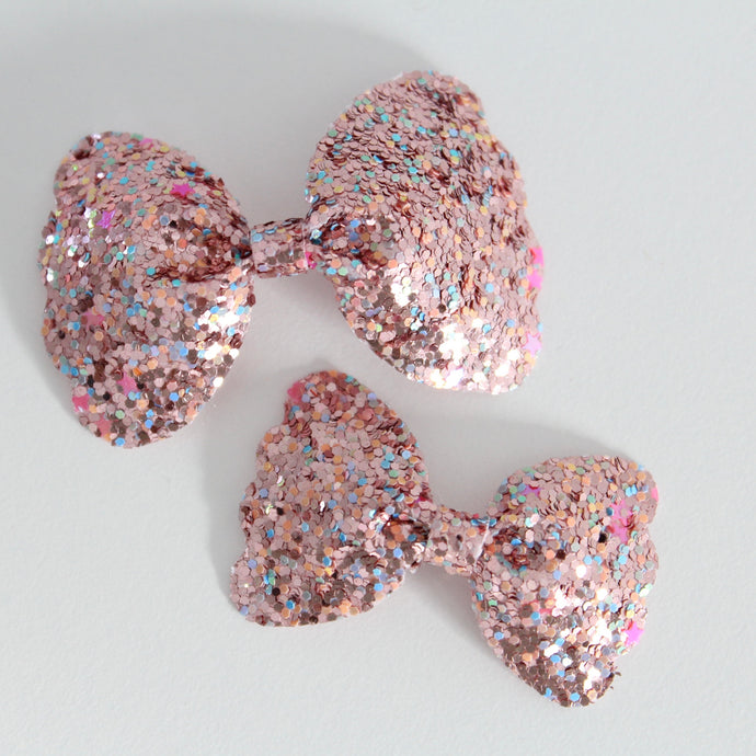 Dusky scalloped glitter bows