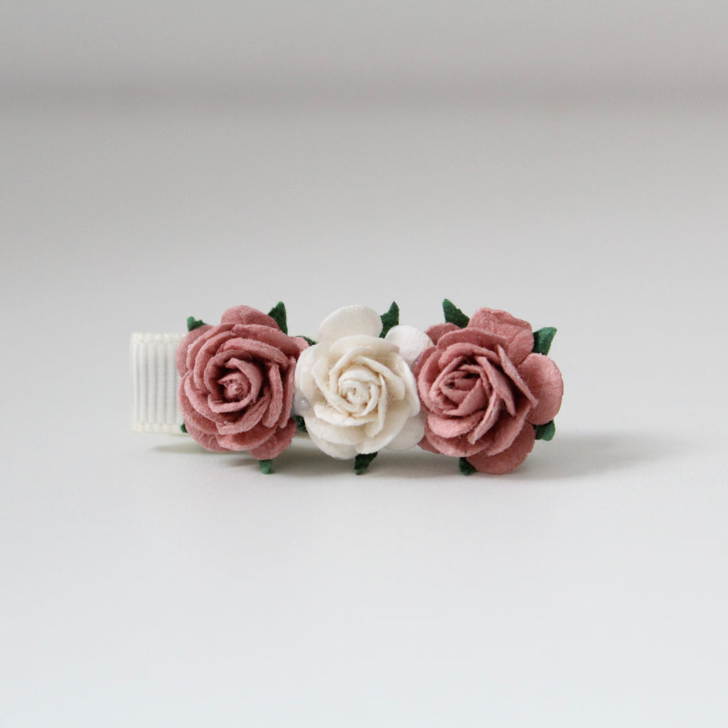 Delicate dusky pink & cream daisy flowers | Clip or headband
