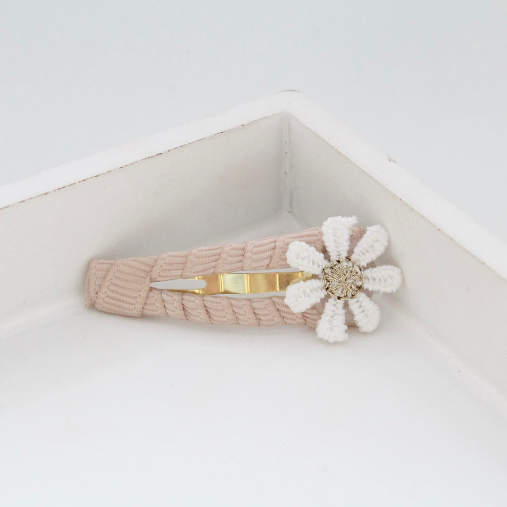 My first delicate flower snappy clips | 6 colours