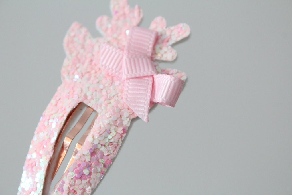 Pinkmas reindeer snappy clip