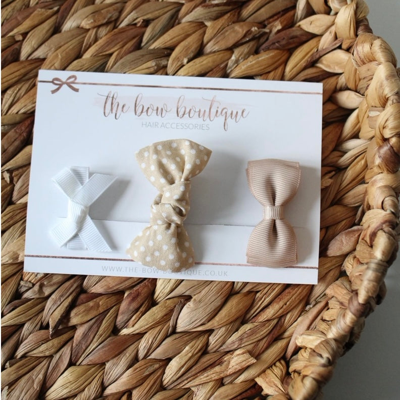 Neutral polka dot clip set