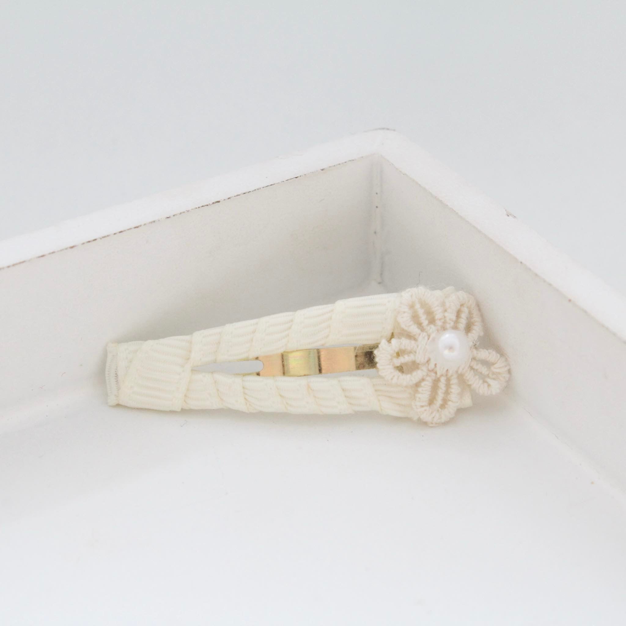 My first delicate flower snappy clips | 6 colours