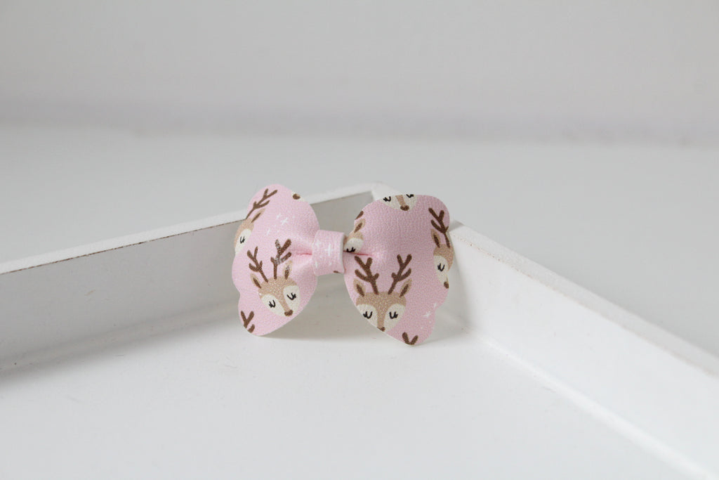 Pinkmas reindeer scalloped bow | Clip or headband
