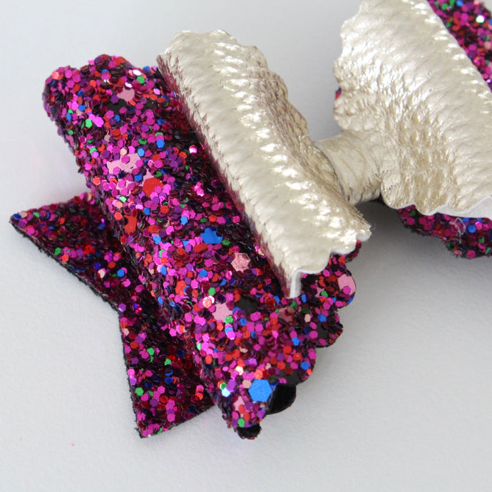 Berry large double scalloped glitter bows