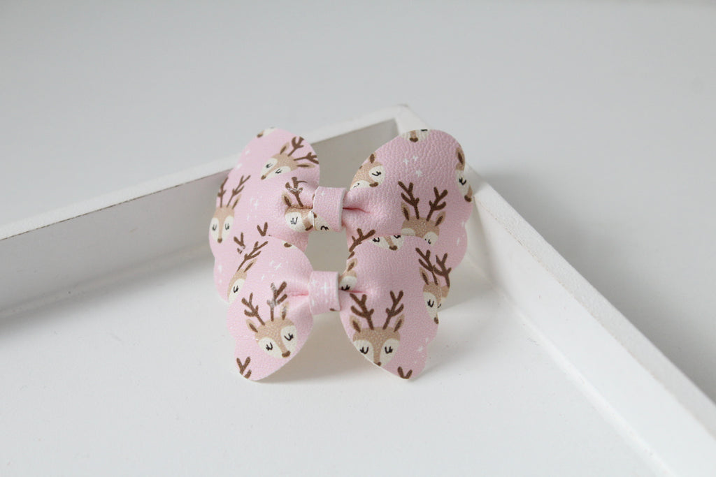 Pinkmas reindeer scalloped bow | Clip or headband