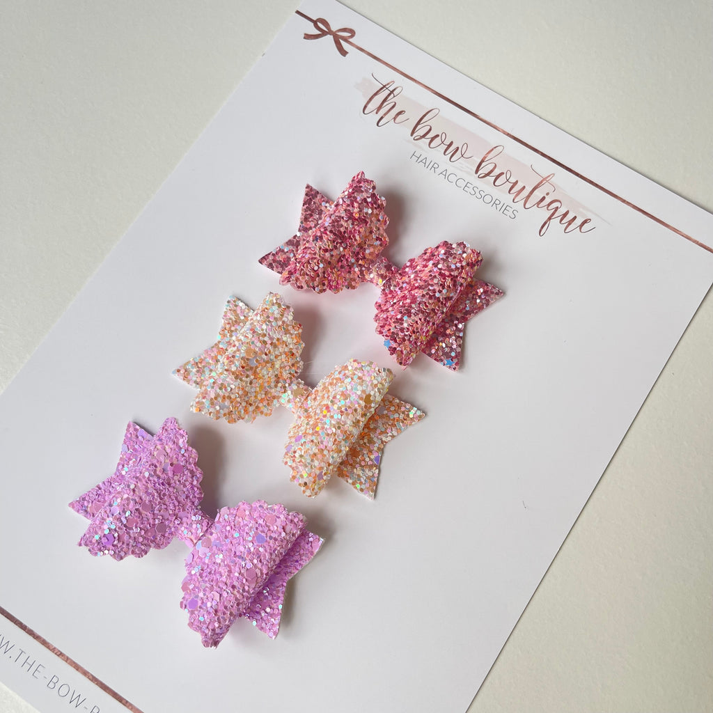 Small scalloped glitter bows set of 3