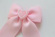 Load image into Gallery viewer, Sugar heart tail ribbon bows