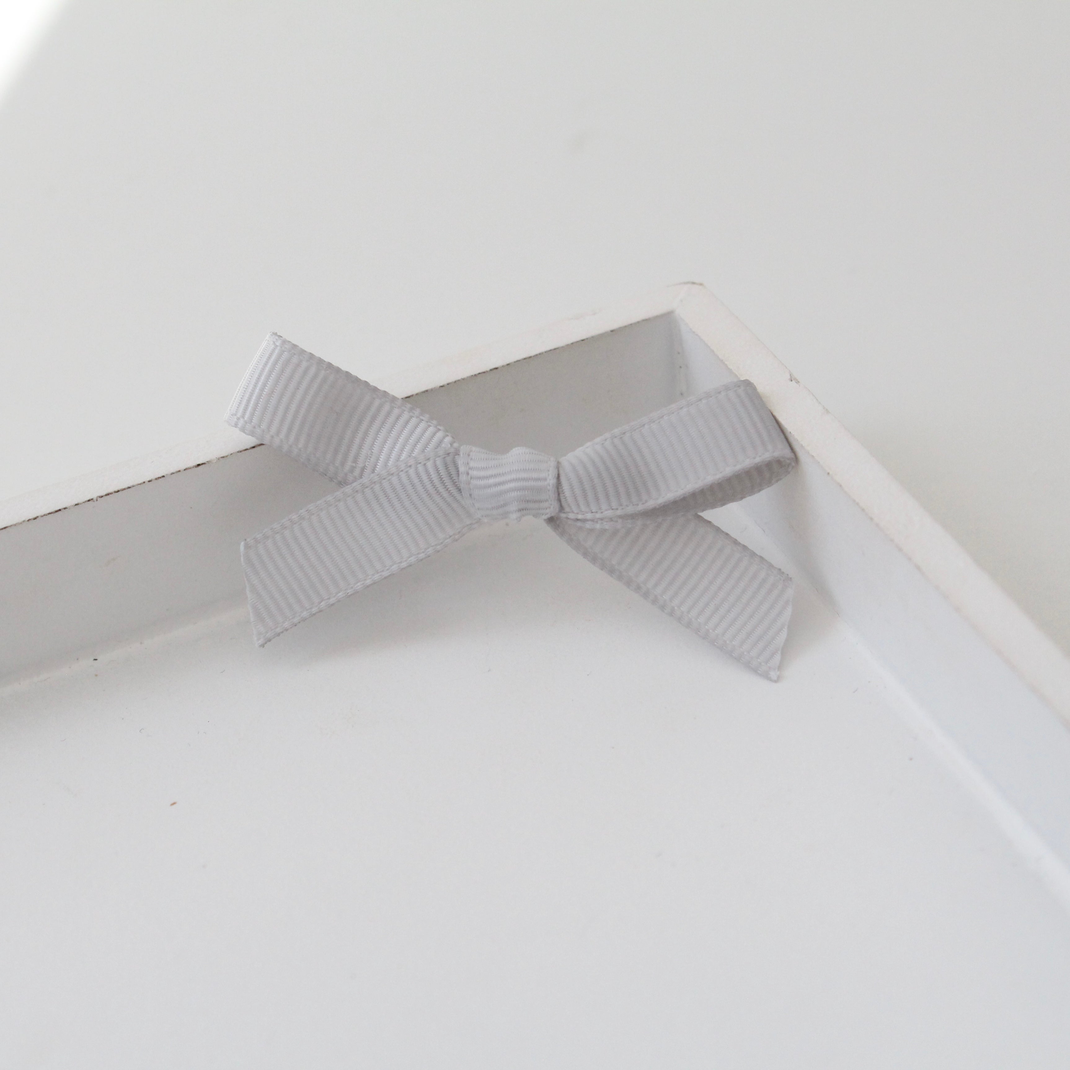 Hand tied ribbon bow clips | 41 Colours