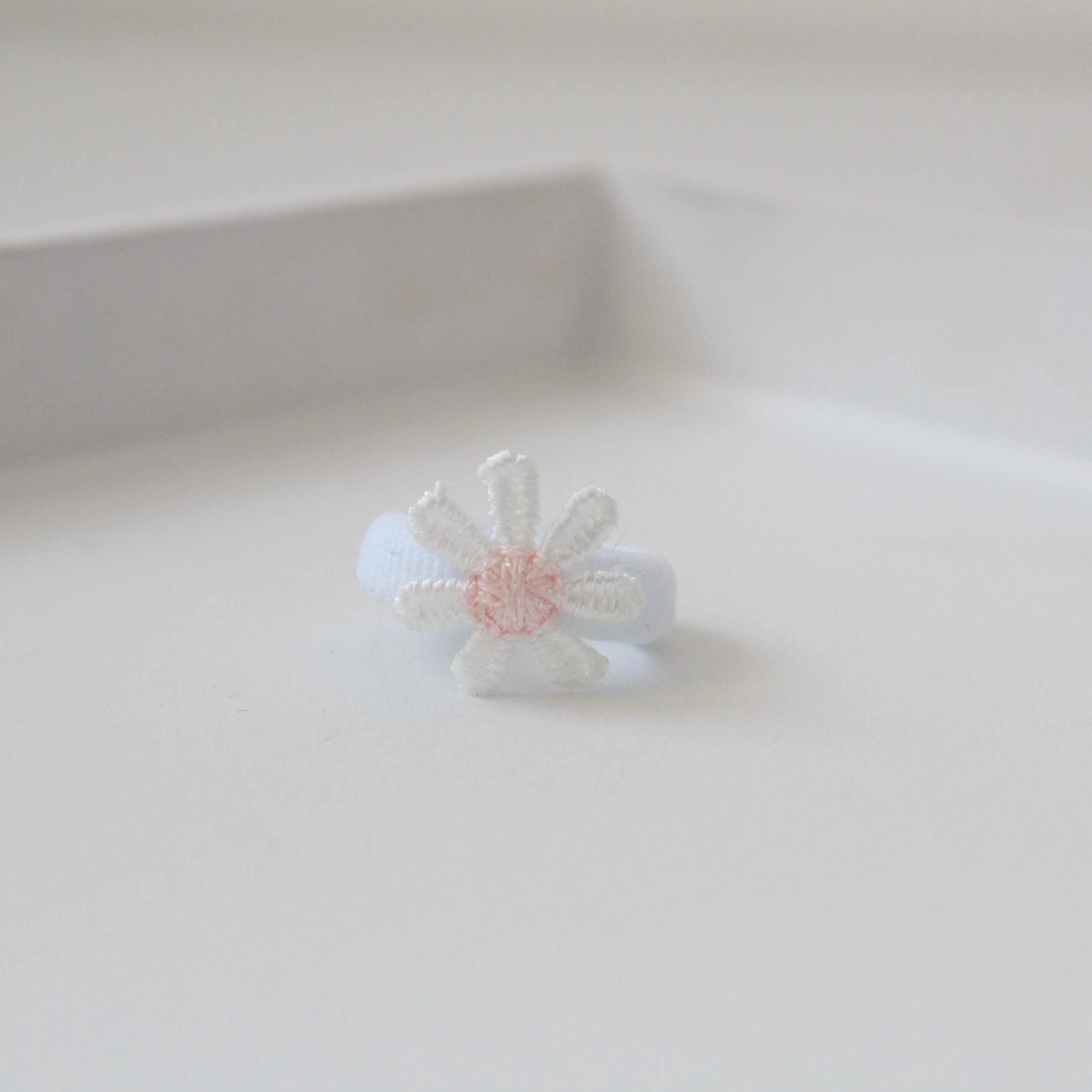 My first delicate bobbles | 9 colours