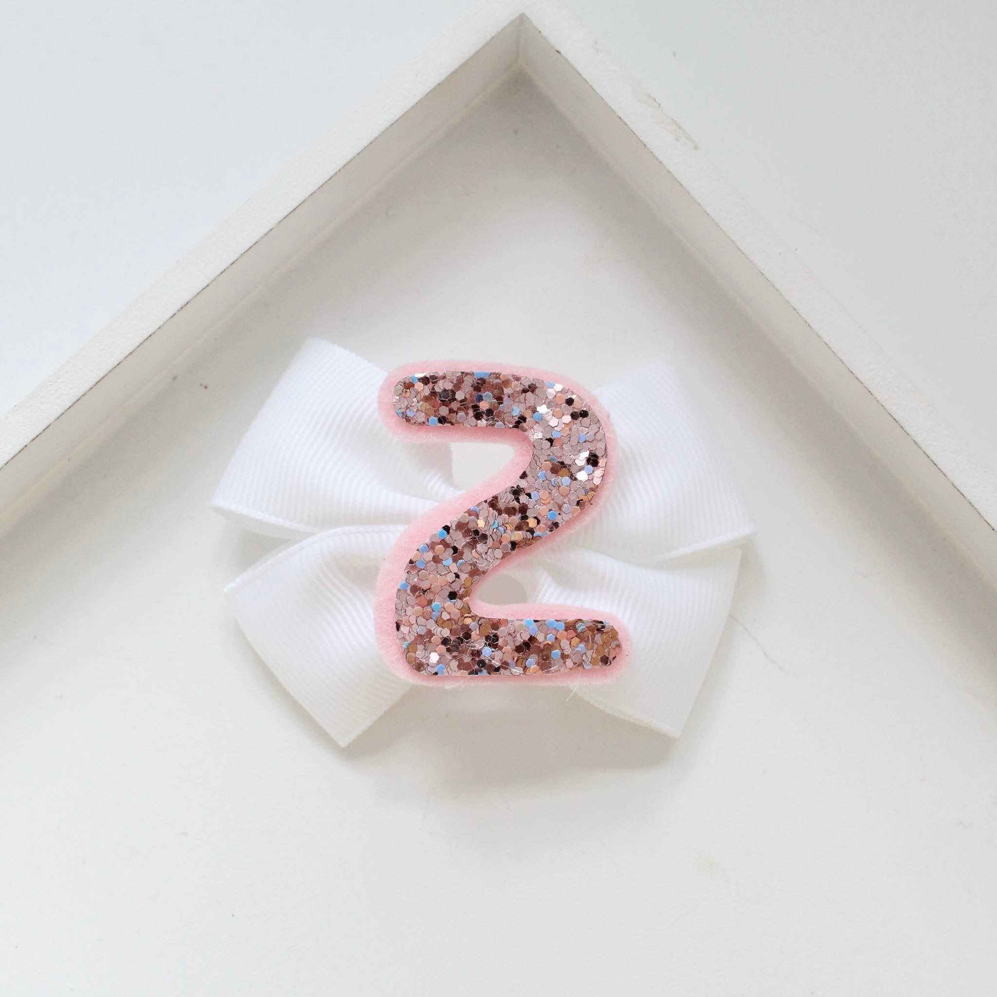 Birthday double pinch ribbon bow | White | Clip, headband or bobble