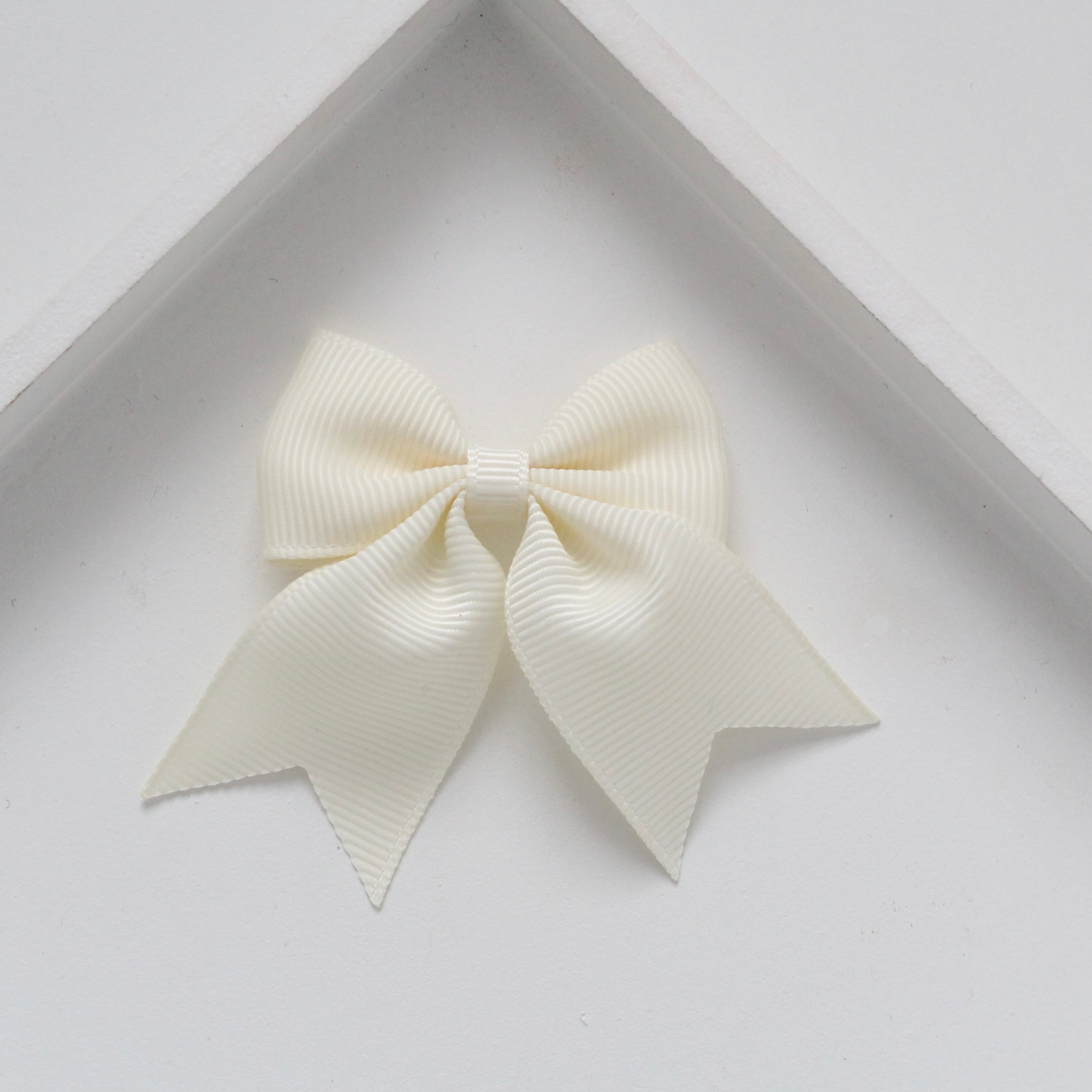 Personalised short tail pinch ribbon clip & bobbles | 34 colours