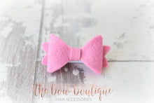 Load image into Gallery viewer, Medium baby felt bows (25 Colours)