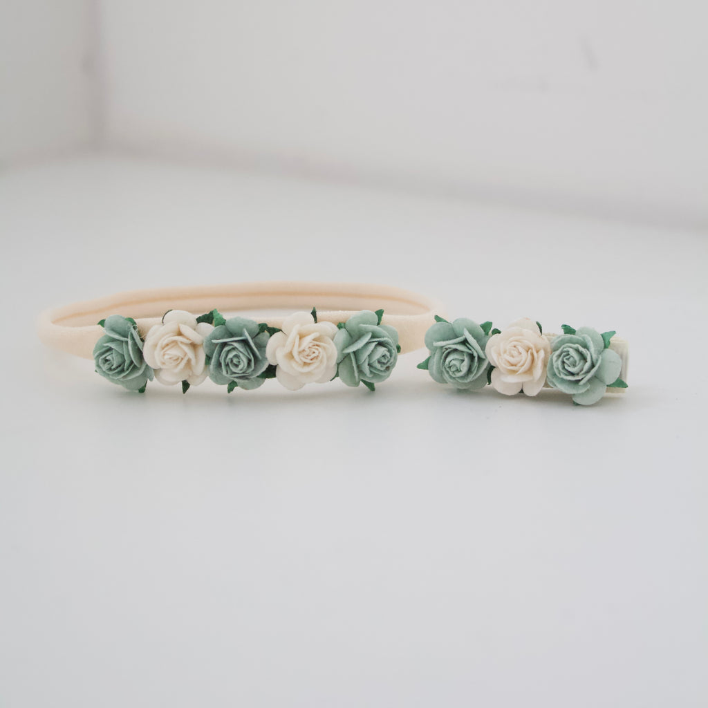 Delicate sage & cream daisy flowers | Clip or headband